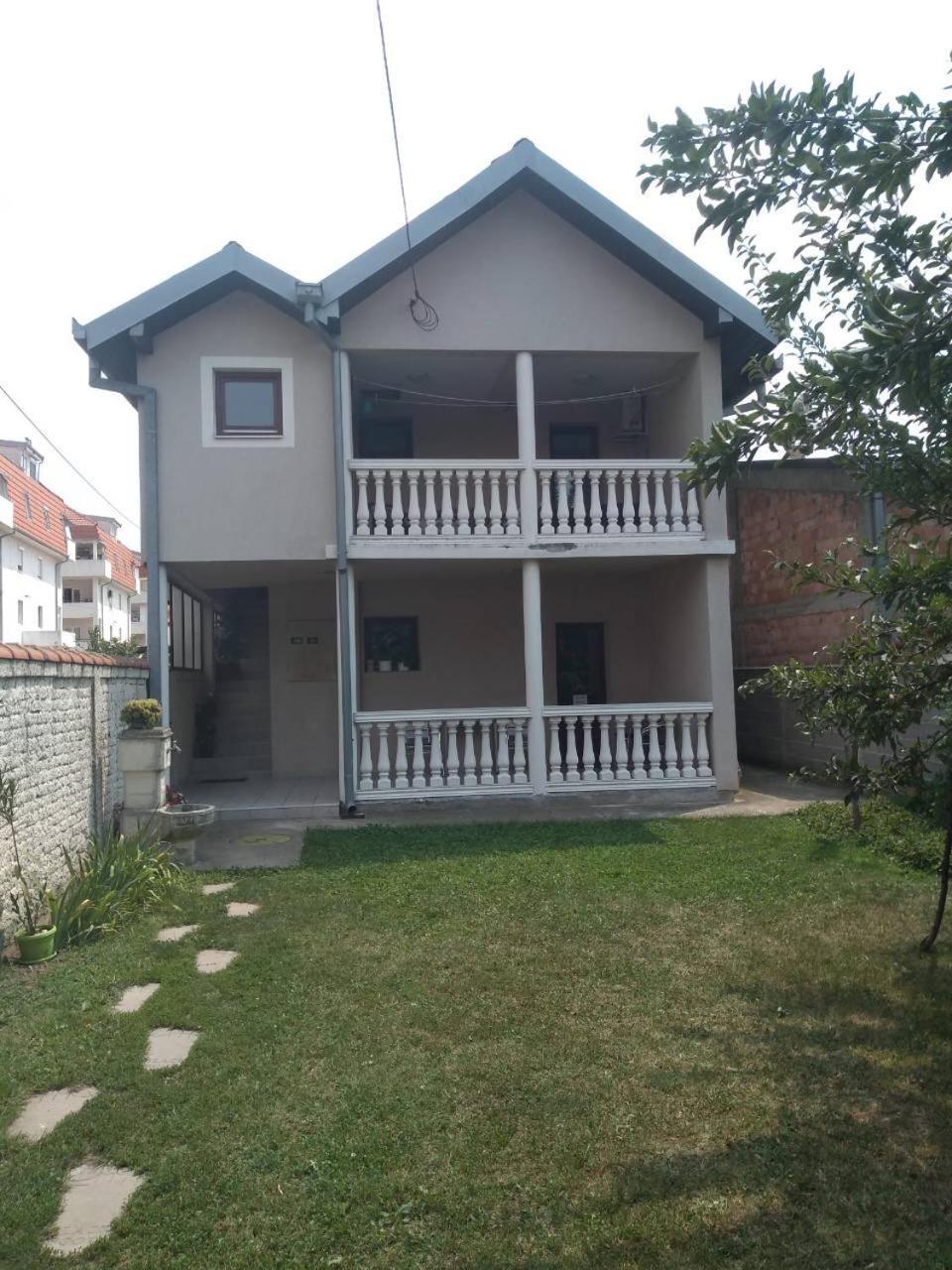 Apartament Plavi Apartman Airport Belgrad Zewnętrze zdjęcie